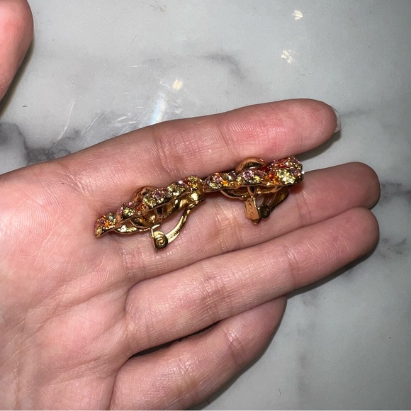 Louis Vuitton clip on earrings - Picture 6 of 7